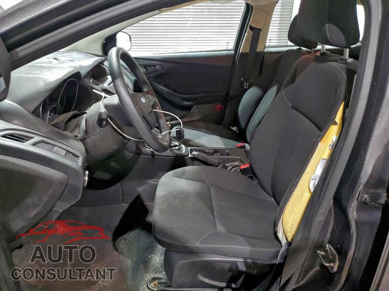 FORD FOCUS 2016 - 1FADP3E28GL229307