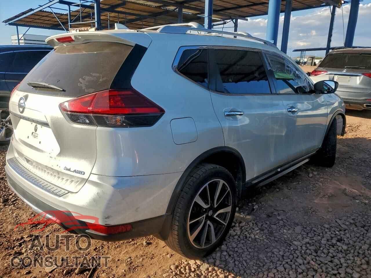 NISSAN ROGUE 2017 - 5N1AT2MVXHC837812