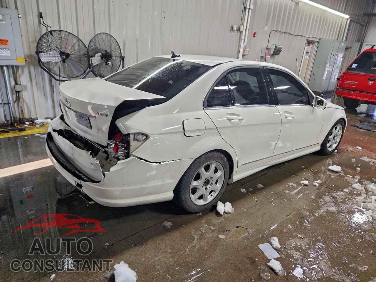 MERCEDES-BENZ C-CLASS 2011 - WDDGF8BB9BR185437