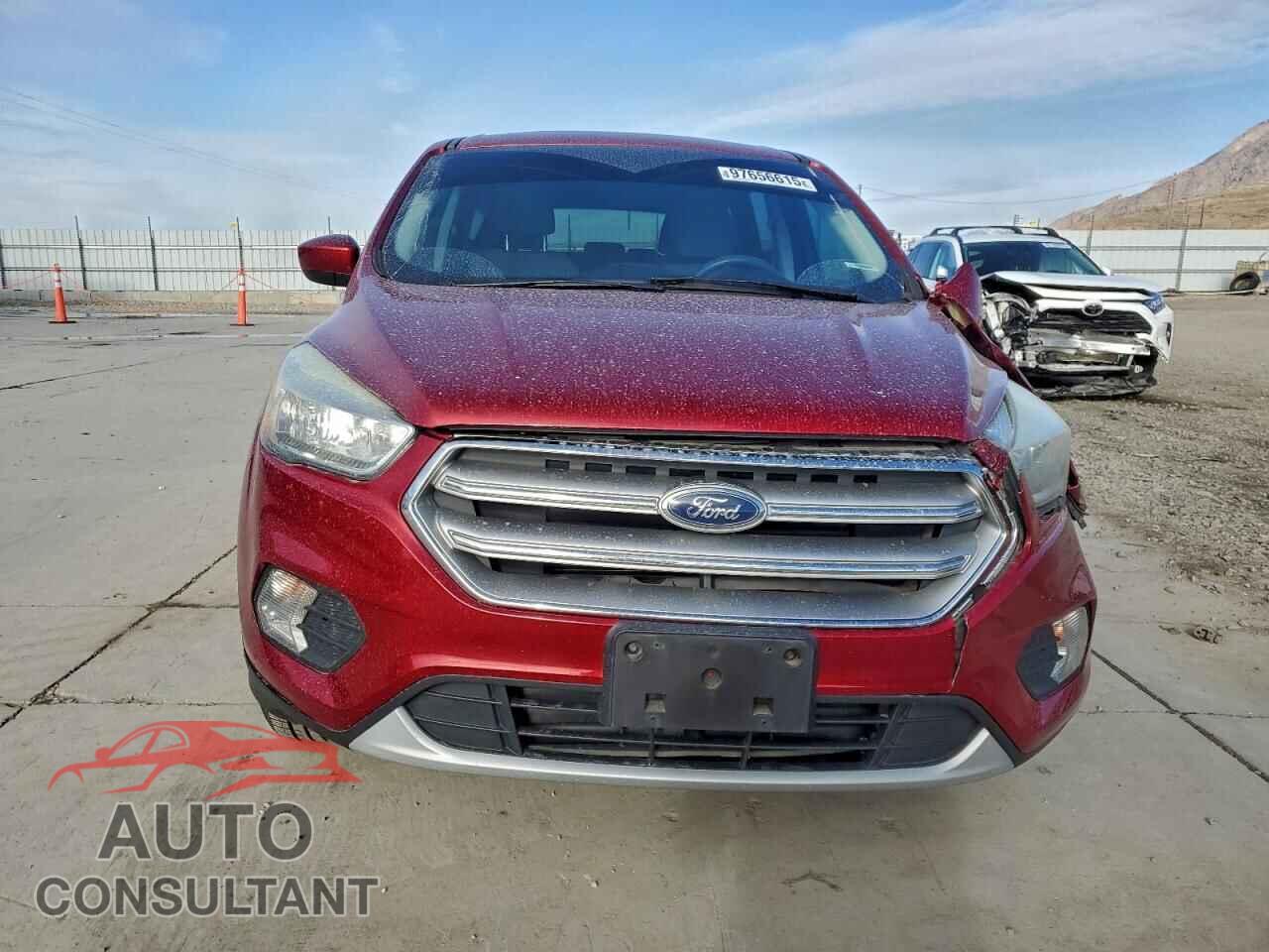FORD ESCAPE 2017 - 1FMCU0G97HUD44849