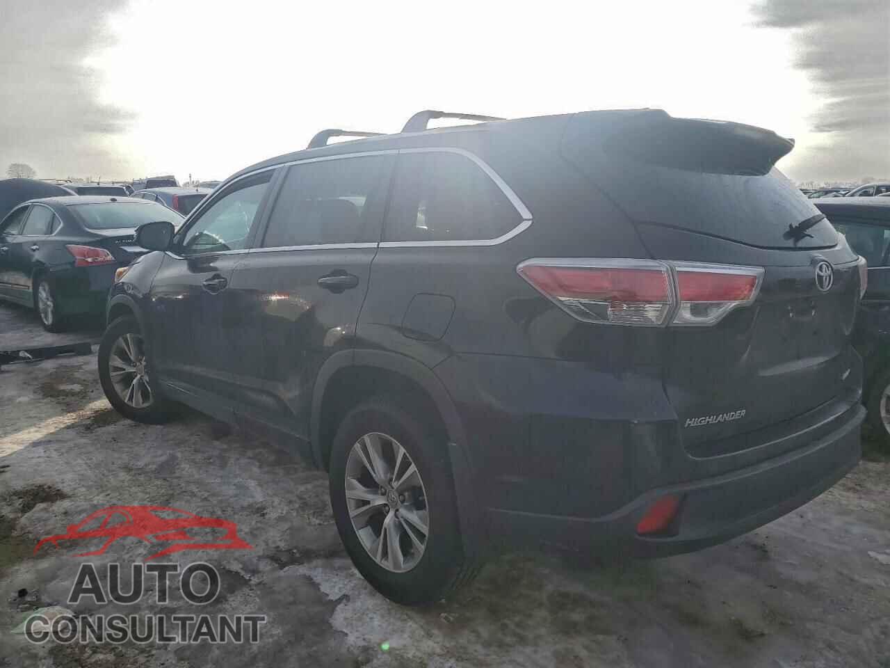 TOYOTA HIGHLANDER 2014 - 5TDBKRFH8ES070189
