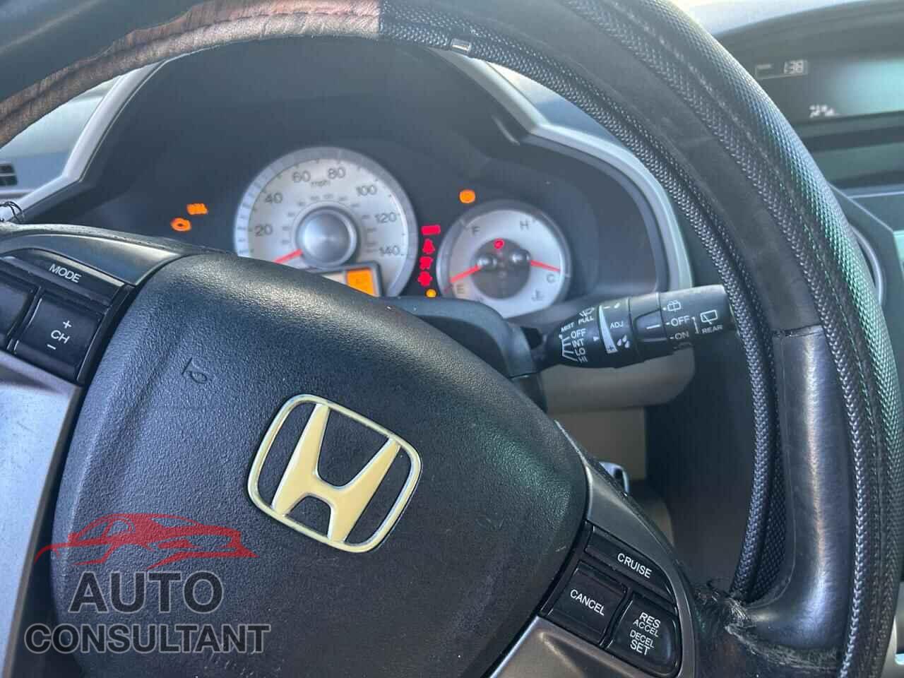 HONDA PILOT 2011 - 5FNYF3H50BB032258