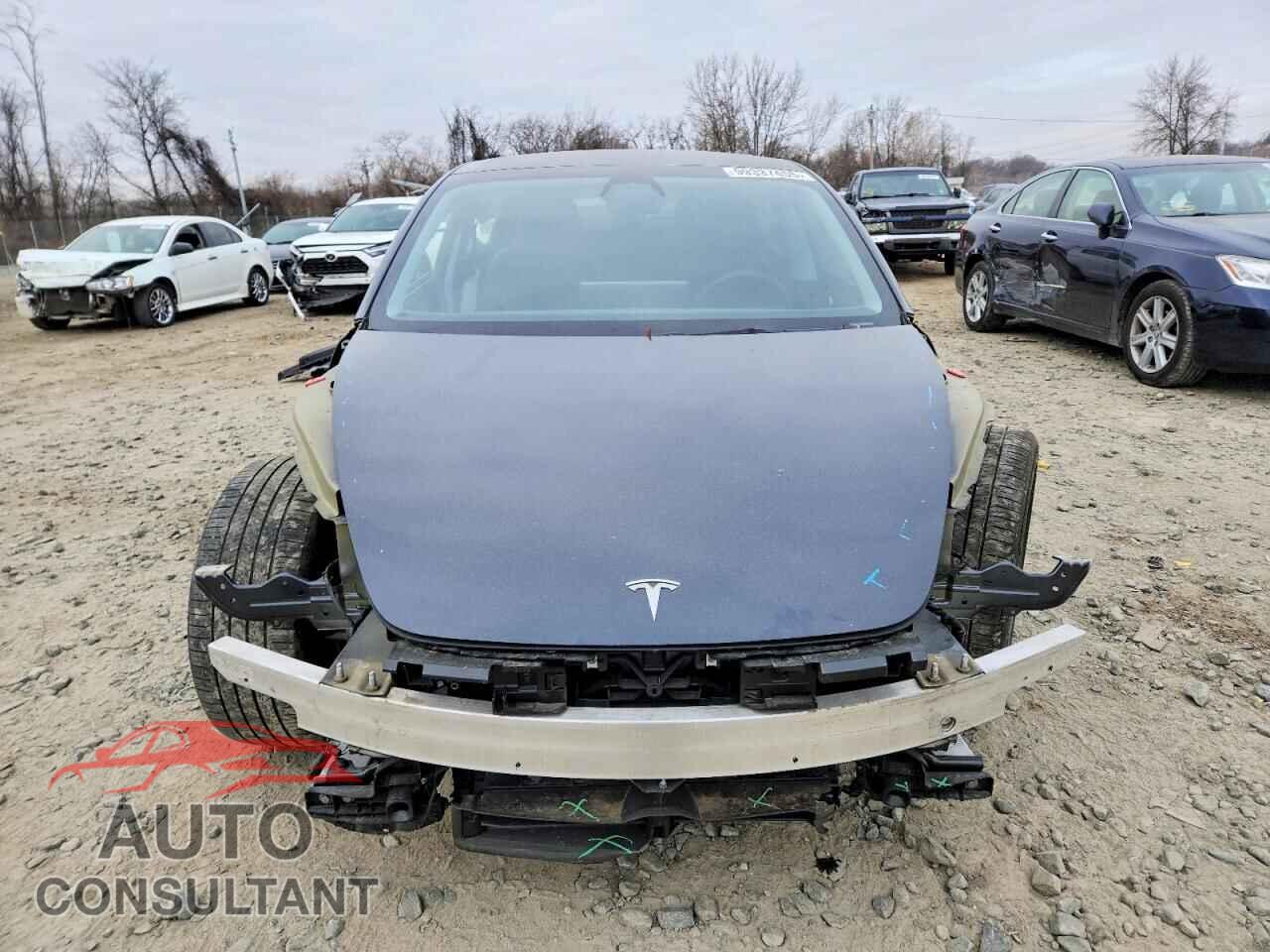 TESLA MODEL 3 2024 - 5YJ3E1EA5RF772501