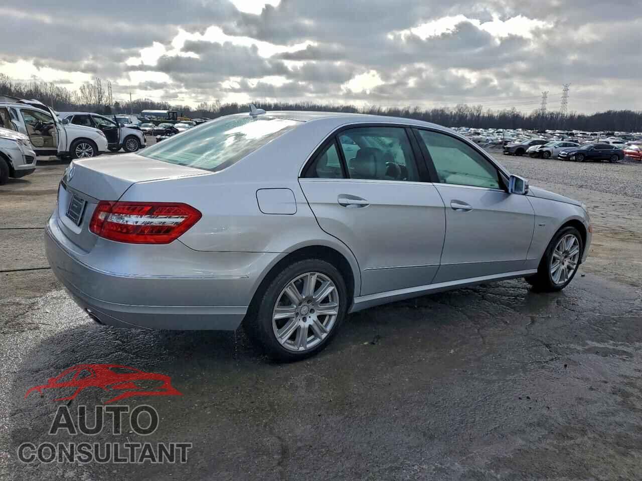 MERCEDES-BENZ E-CLASS 2012 - WDDHF5KB2CA592406