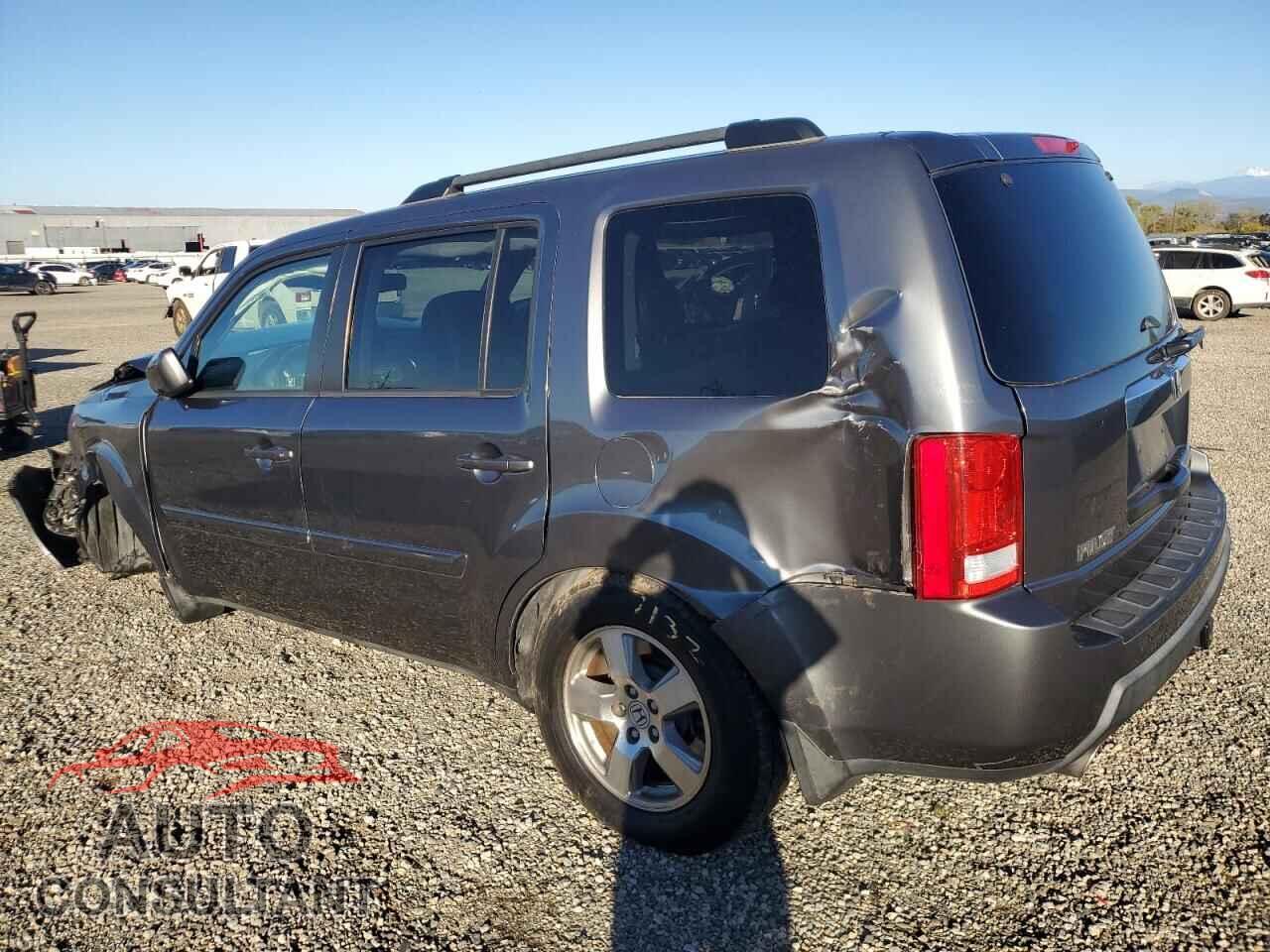 HONDA PILOT 2011 - 5FNYF4H50BB076573