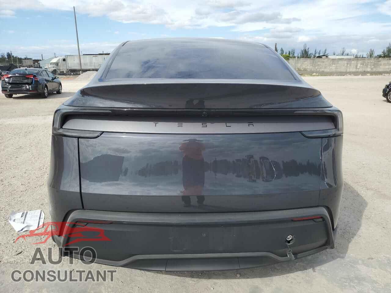 TESLA MODEL Y 2026 - 7SAYGDED5TA416150