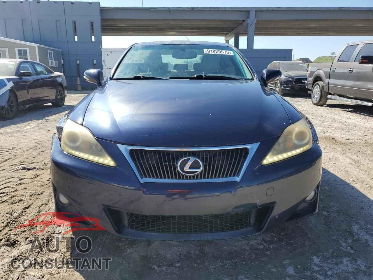 LEXUS IS 2011 - JTHBF5C29B5139548