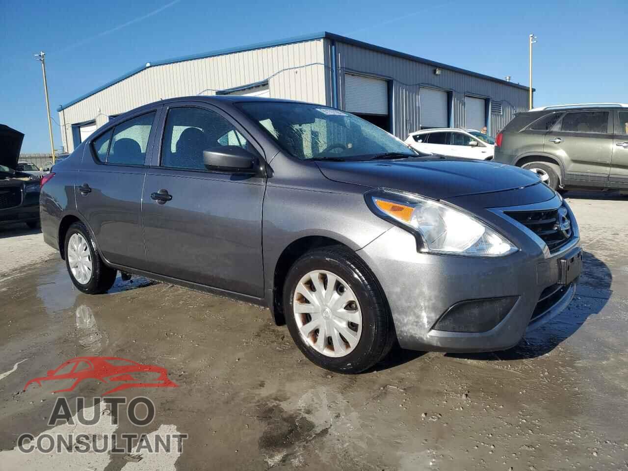 NISSAN VERSA 2017 - 3N1CN7AP3HL804569