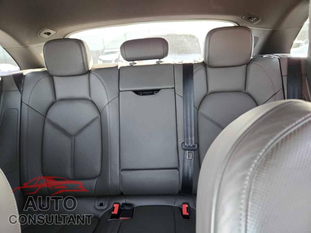 PORSCHE MACAN 2016 - WP1AB2A57GLB45483