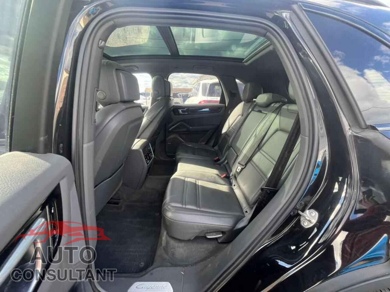 PORSCHE CAYENNE 2019 - WP1AA2AYXKDA02401