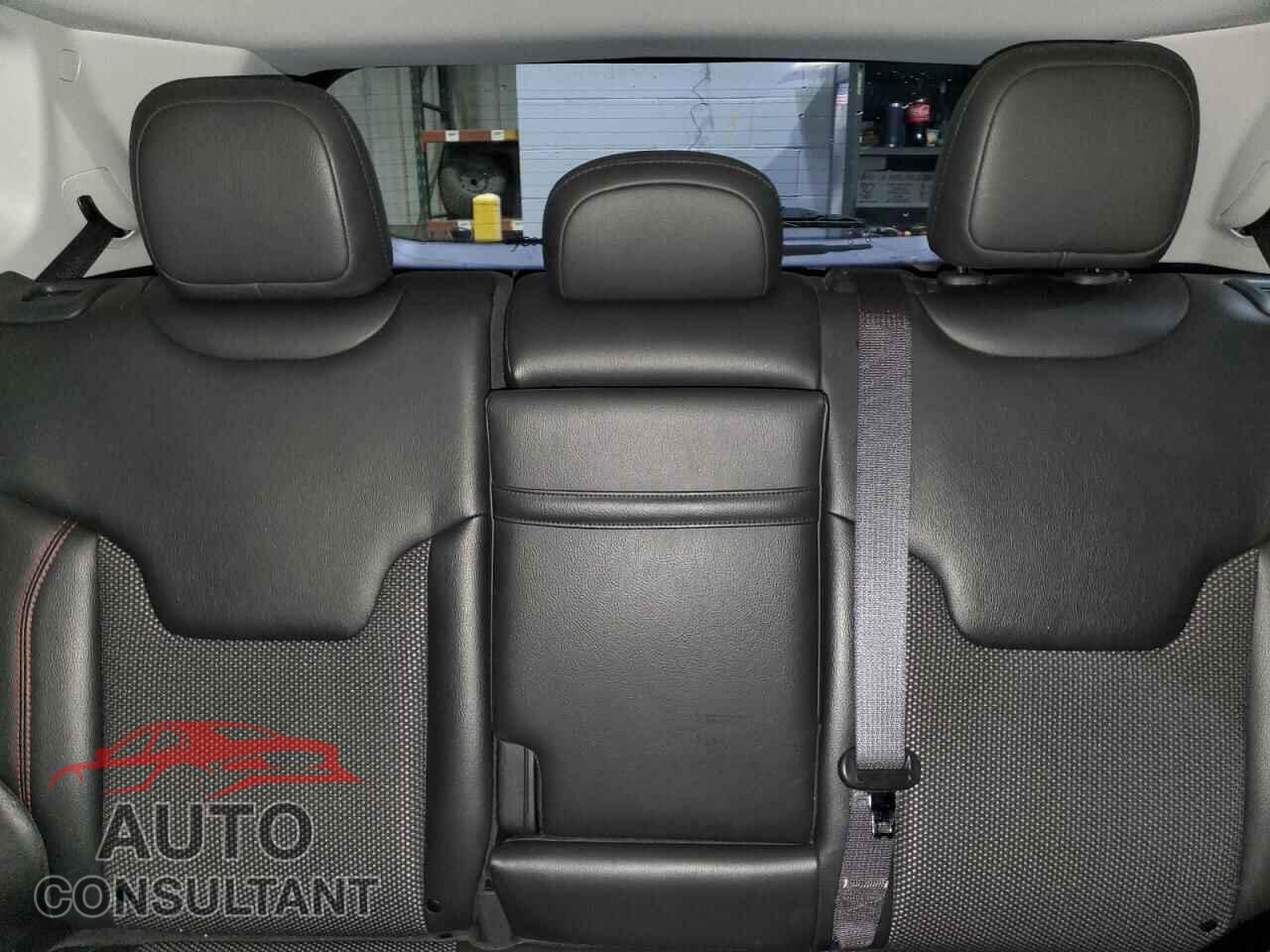 JEEP COMPASS 2019 - 3C4NJDDB2KT799954