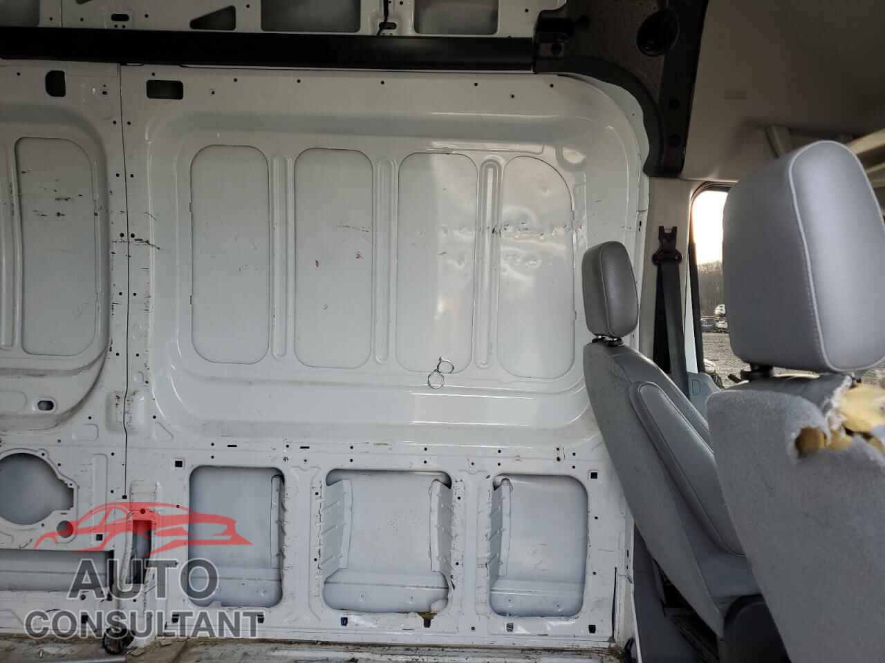 FORD TRANSIT 2019 - 1FTYR2XM9KKB17113