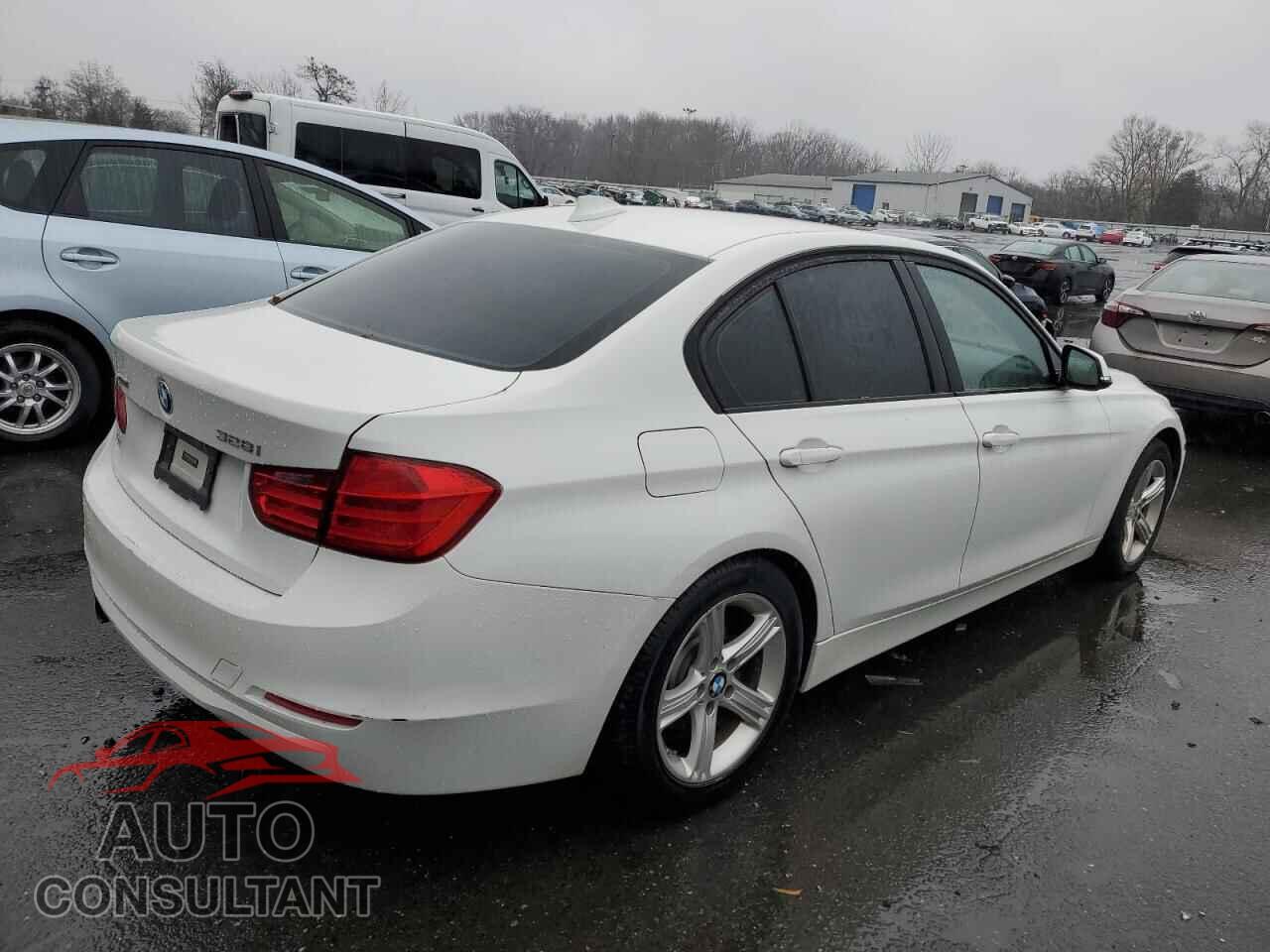 BMW 3 SERIES 2013 - WBA3B3C59DF537577