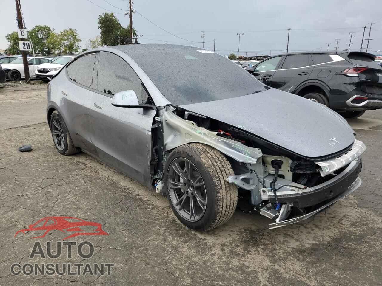 TESLA MODEL Y 2025 - 7SAYGDED5SF318706