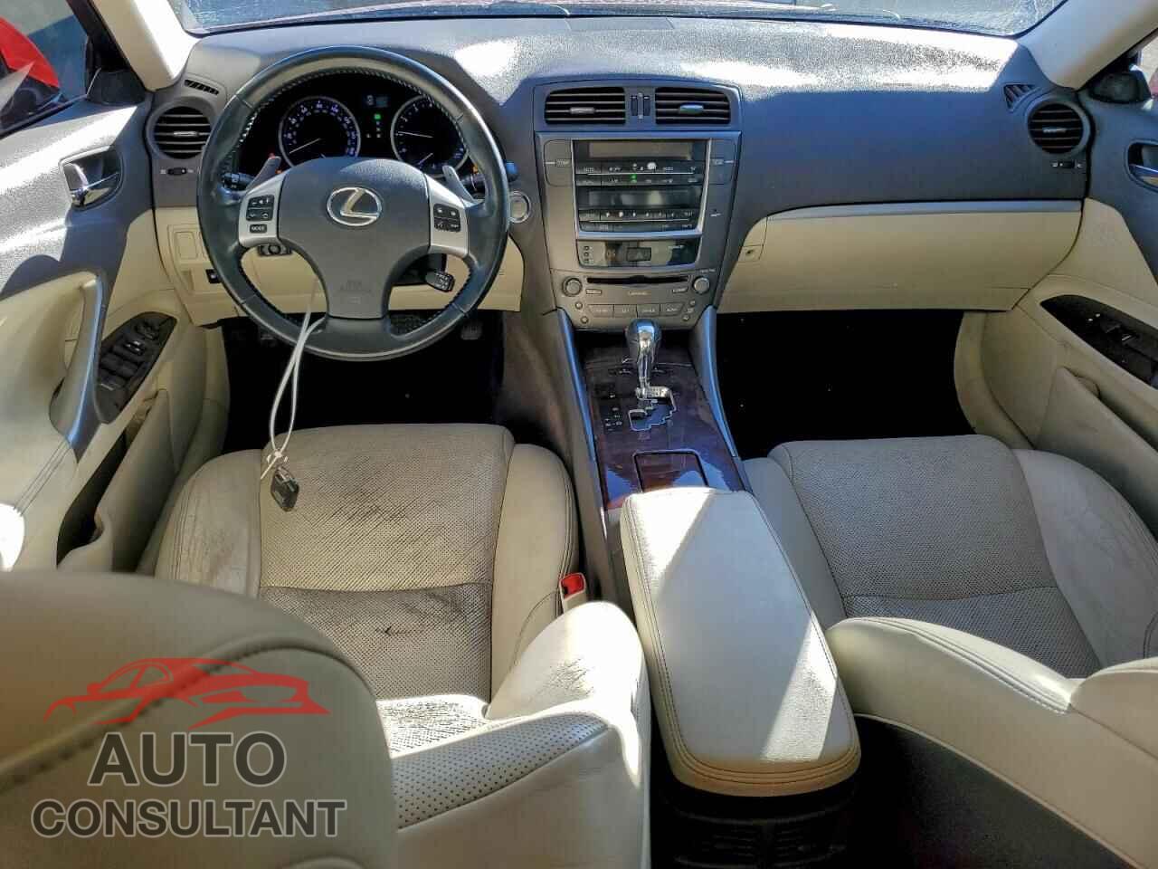 LEXUS IS 2012 - JTHBF5C25C2102516