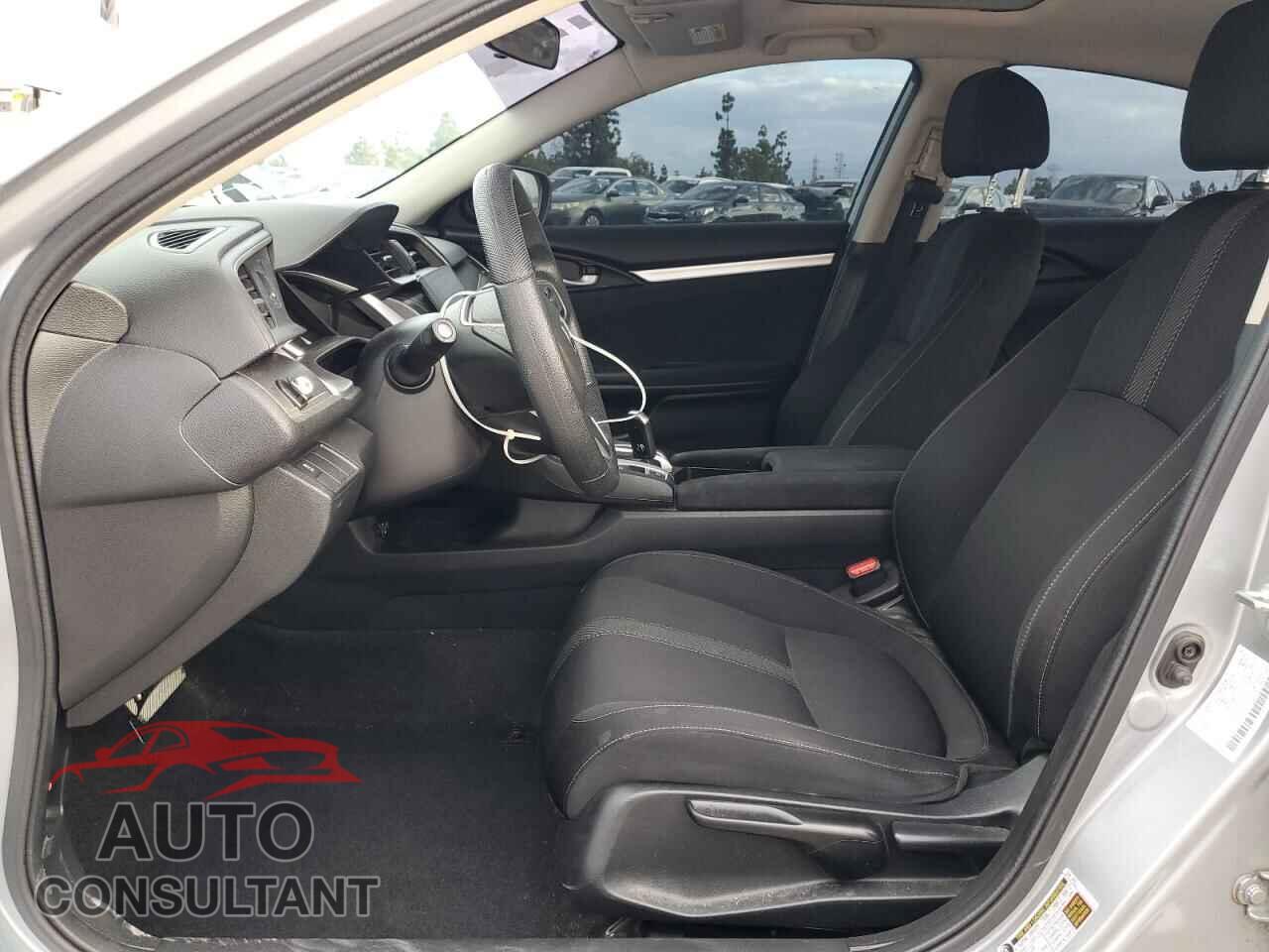 HONDA CIVIC 2018 - 2HGFC2F77JH581397