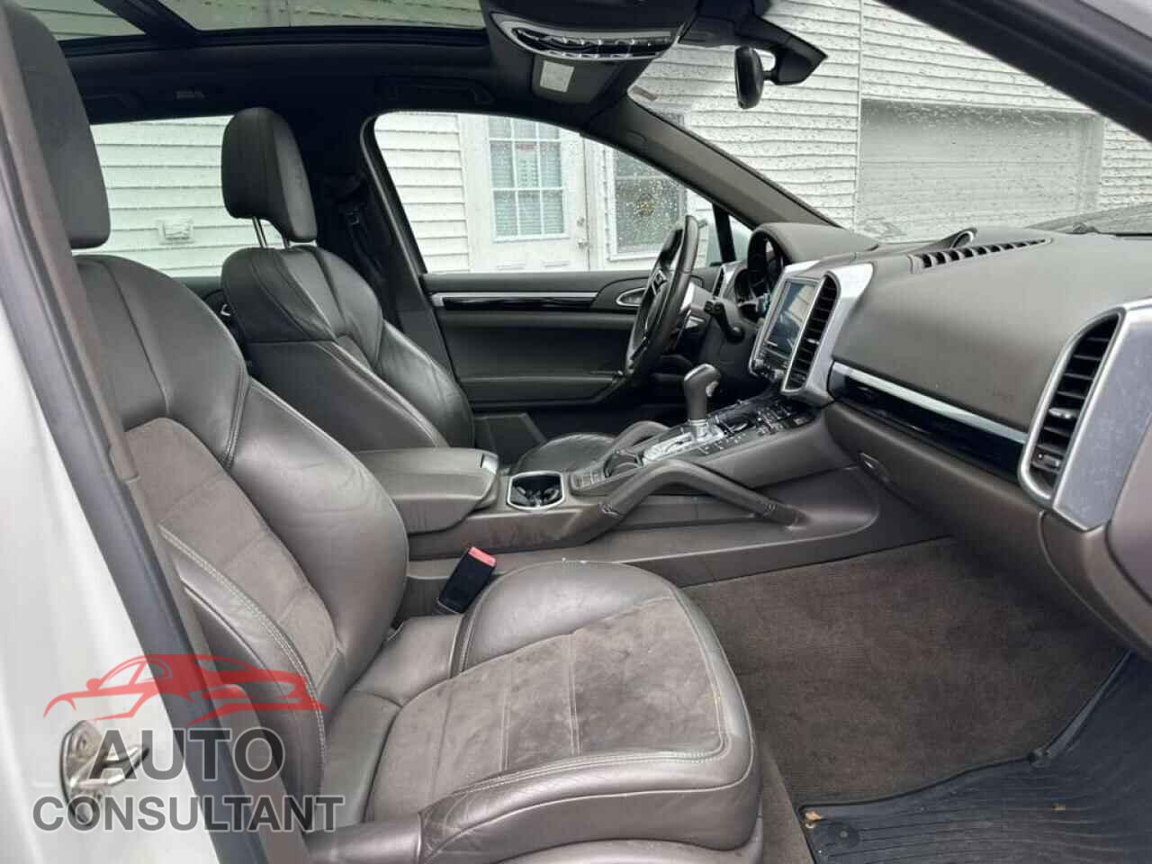 PORSCHE CAYENNE 2017 - WP1AA2A20HKA82954