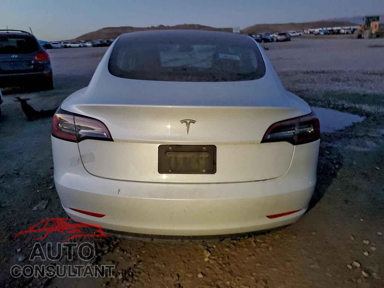 TESLA MODEL 3 2023 - 5YJ3E1EA2PF458365