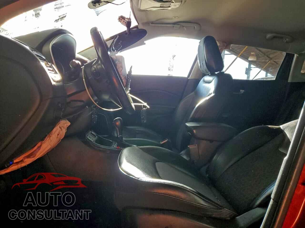 JEEP COMPASS 2019 - 3C4NJCBB7KT707007