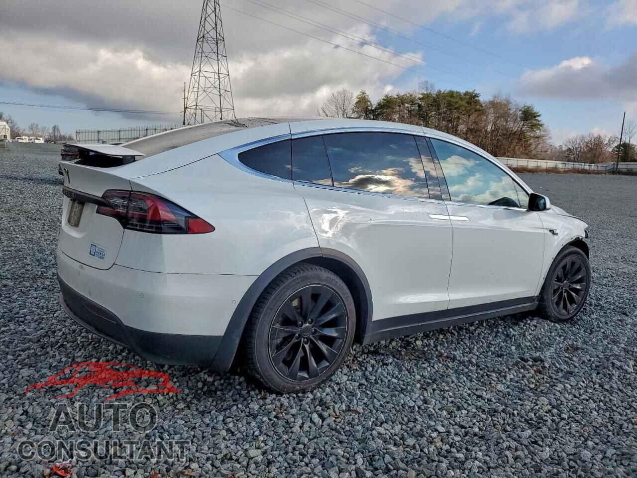 TESLA MODEL X 2017 - 5YJXCBE29HF064370