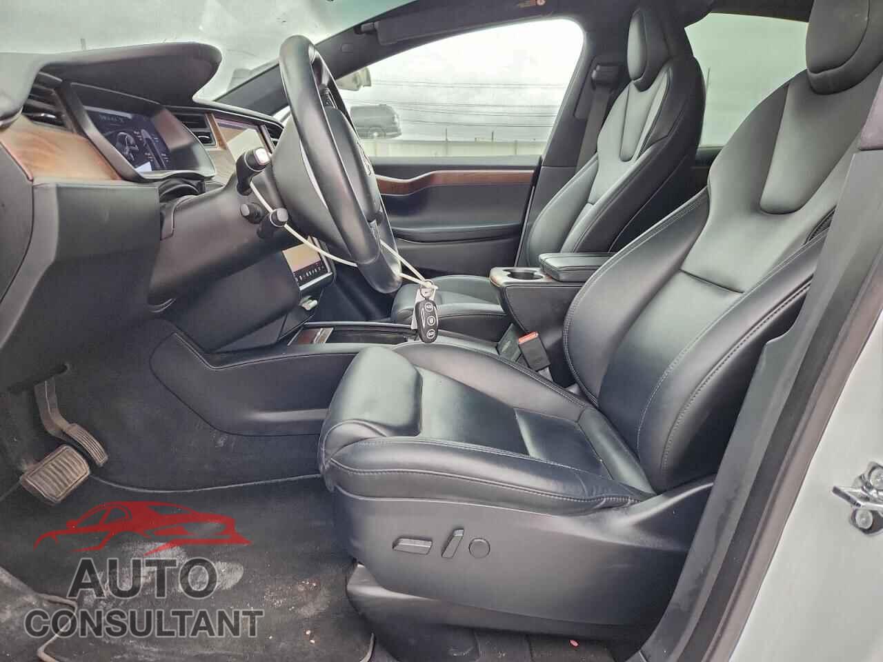 TESLA MODEL X 2020 - 5YJXCAE24LF261689
