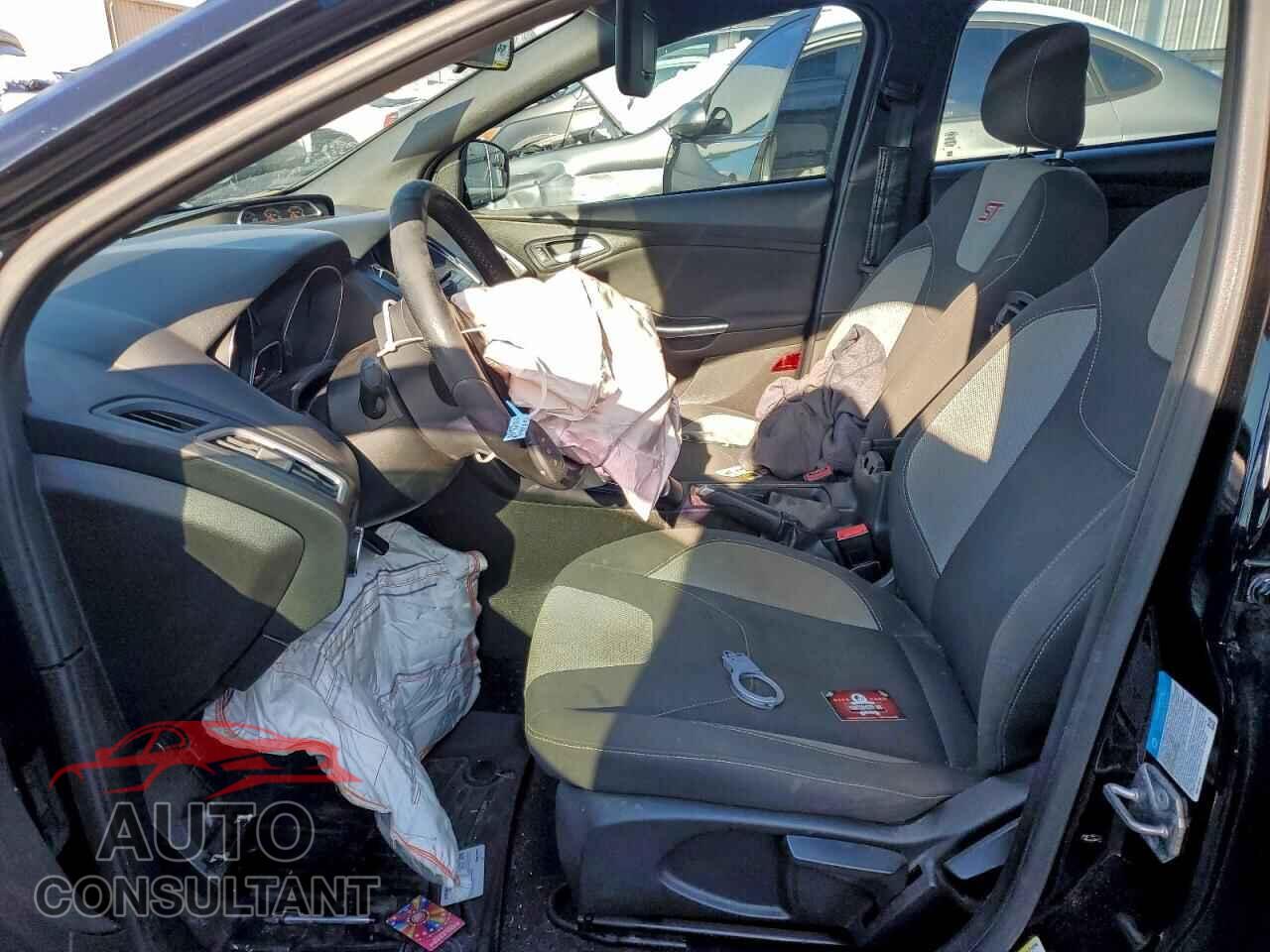 FORD FOCUS 2016 - 1FADP3L9XGL355295