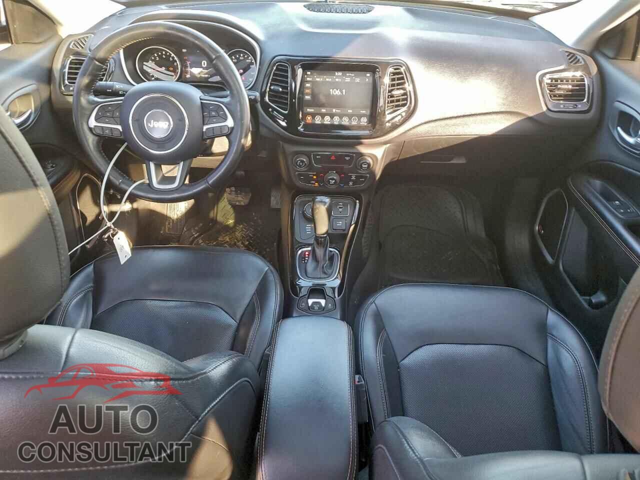 JEEP COMPASS 2018 - 3C4NJDCB5JT456037