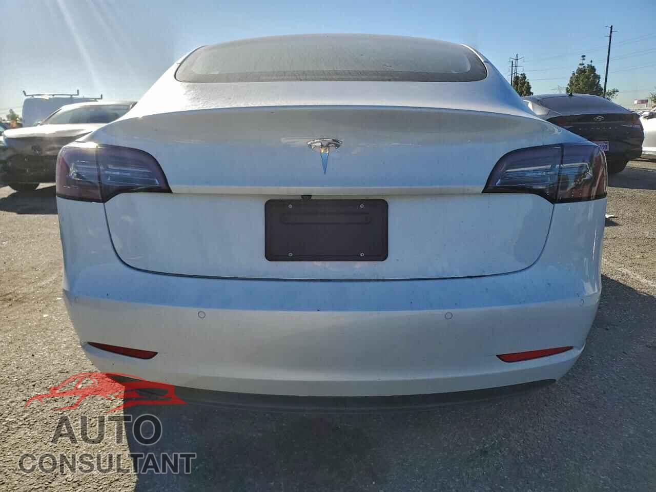 TESLA MODEL 3 2021 - 5YJ3E1EA0MF858825
