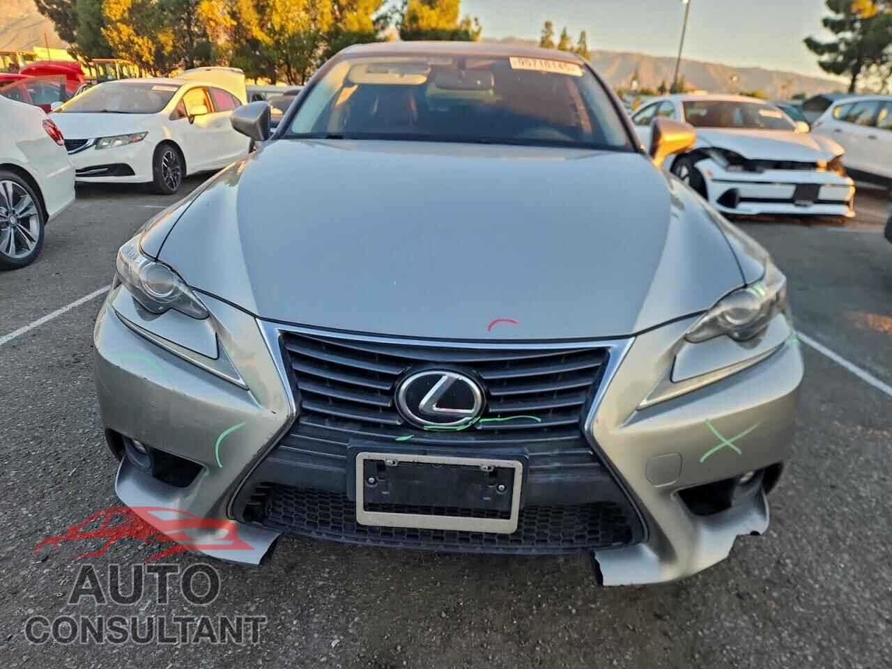 LEXUS IS 2016 - JTHBA1D23G5001940