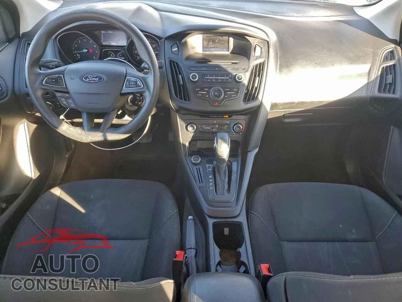 FORD FOCUS 2017 - 1FADP3F22HL300050