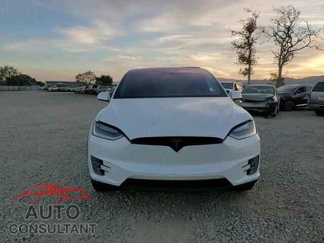 TESLA MODEL X 2019 - 5YJXCDE28KF207571