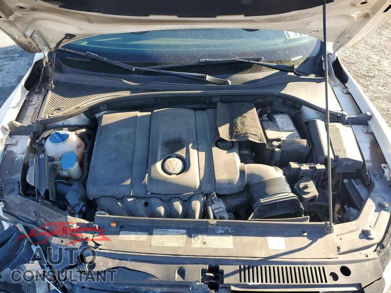 VOLKSWAGEN PASSAT 2012 - 1VWBP7A39CC083403