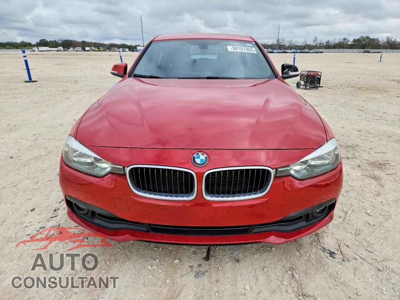 BMW 3 SERIES 2016 - WBA8E1G50GNU12098