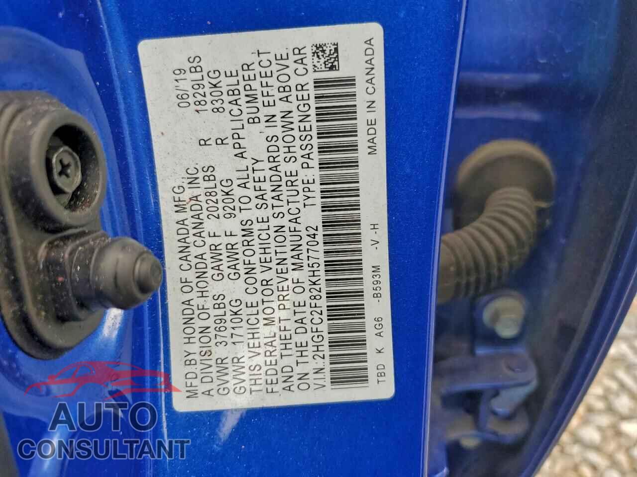 HONDA CIVIC 2019 - 2HGFC2F82KH577042