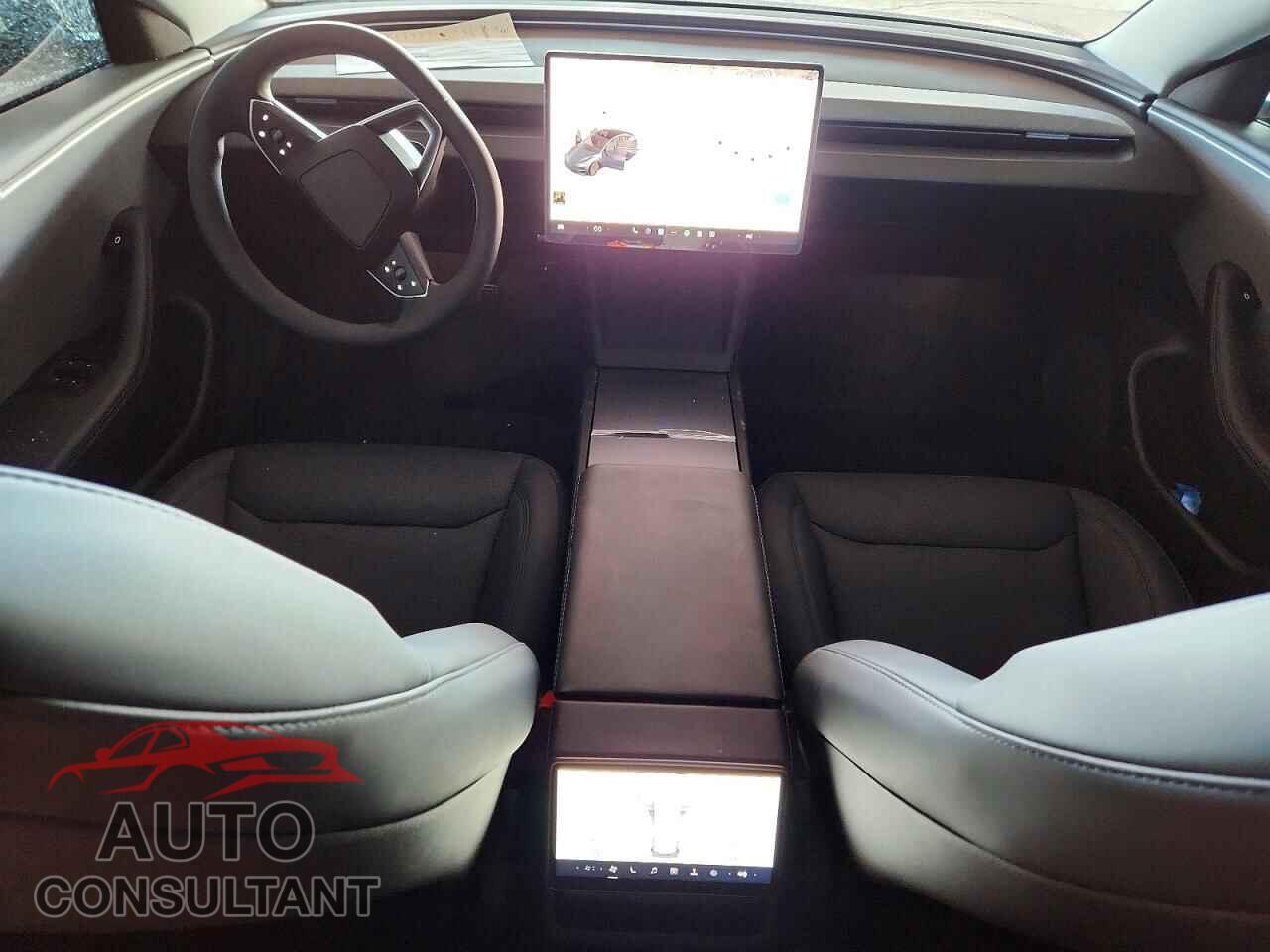 TESLA MODEL 3 2025 - 5YJ3E1EA7SF076891