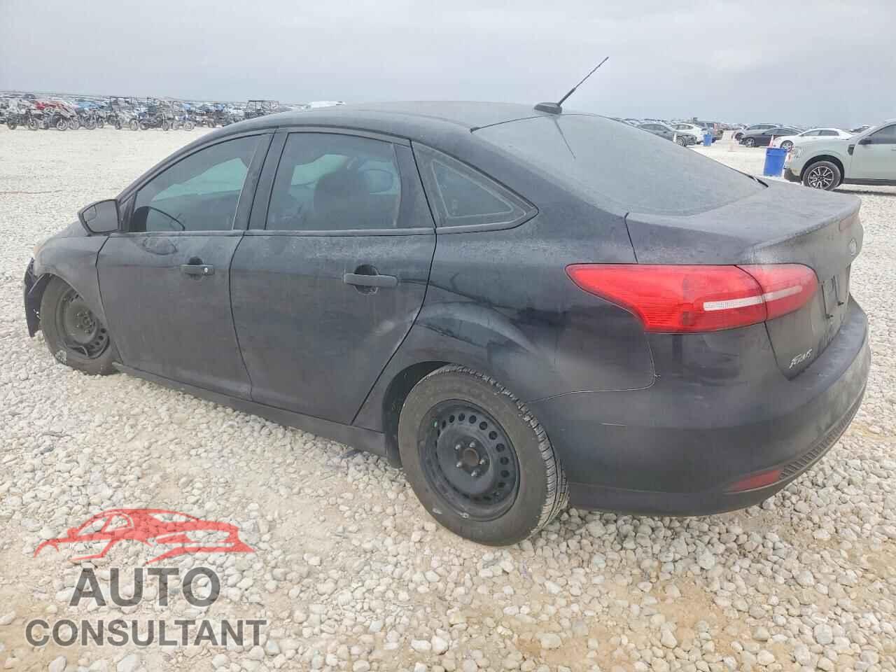 FORD FOCUS 2018 - 1FADP3E26JL231113