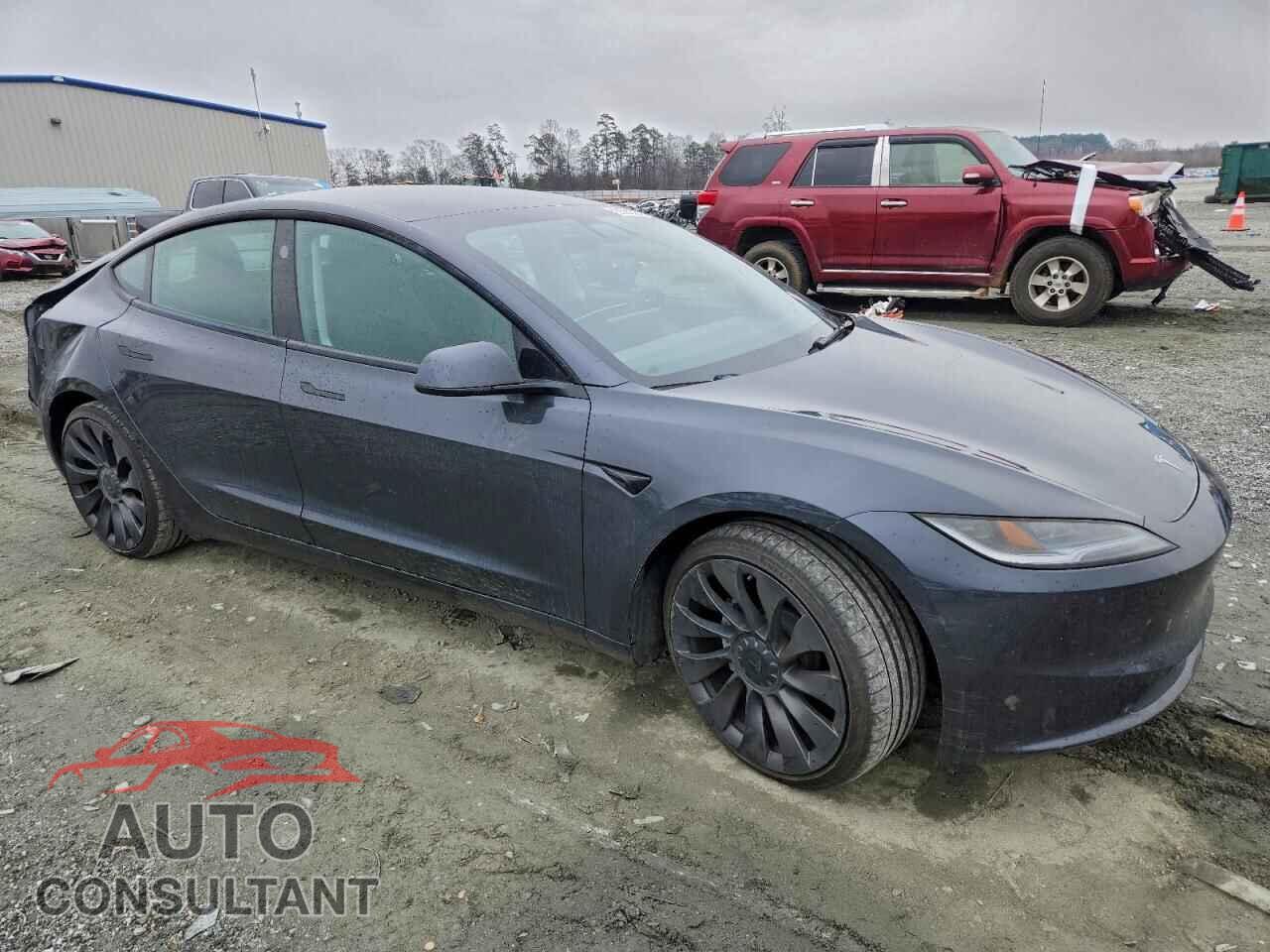 TESLA MODEL 3 2024 - 5YJ3E1EA8RF726824