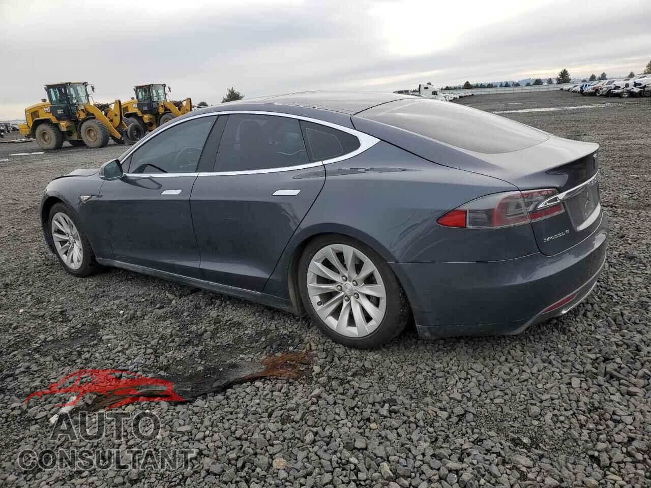 TESLA MODEL S 2015 - 5YJSA1E20FF117416