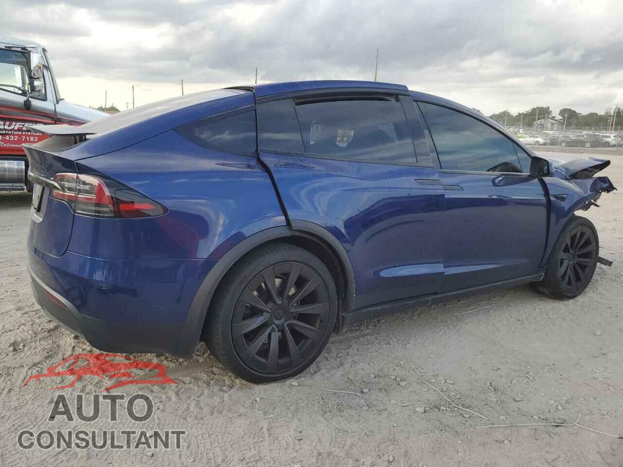 TESLA MODEL X 2023 - 7SAXCBE52PF384559