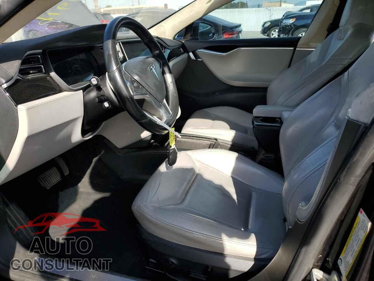 TESLA MODEL S 2015 - 5YJSA1E28FF102551