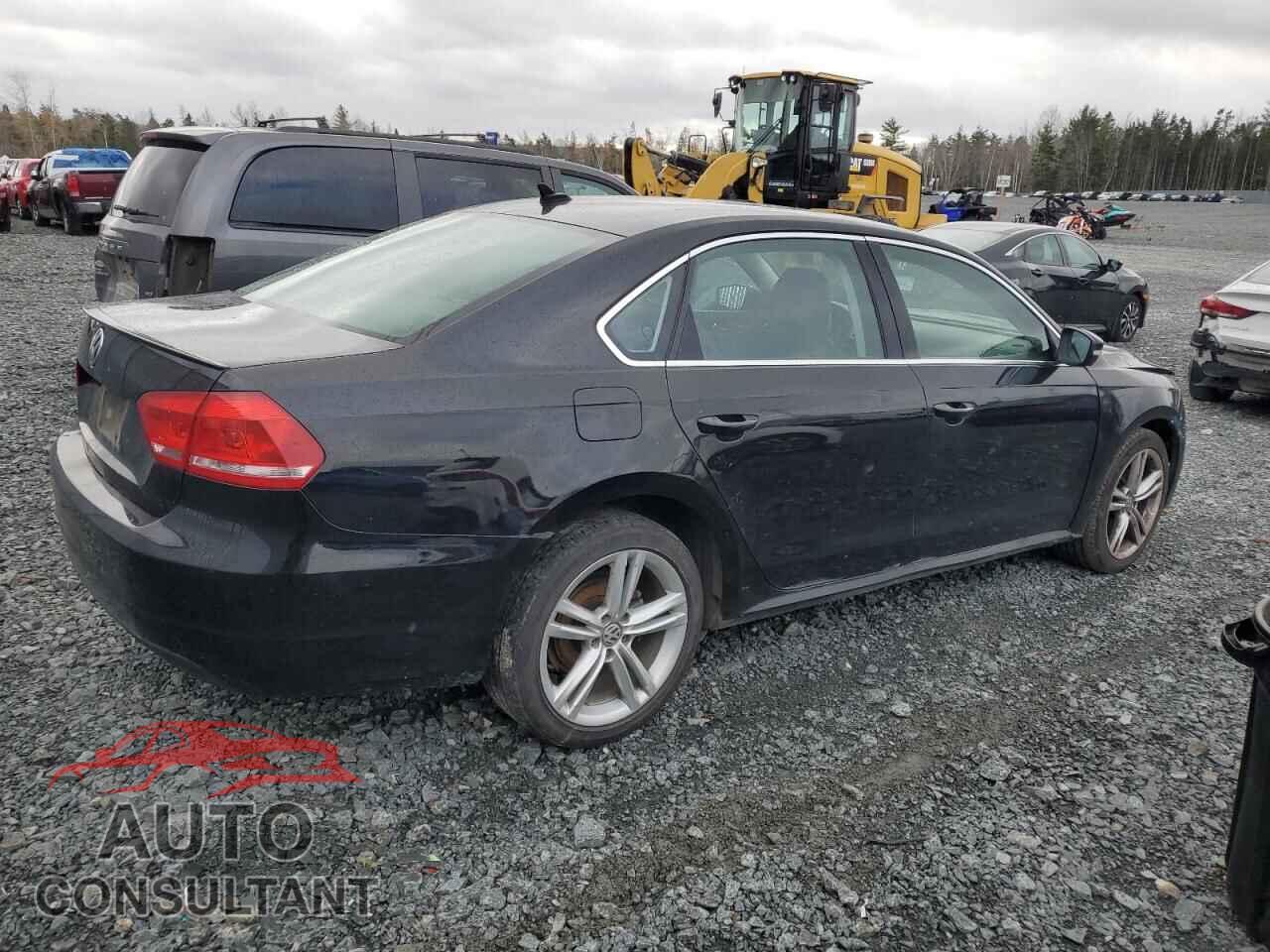 VOLKSWAGEN PASSAT 2013 - 1VWBH7A38DC074531