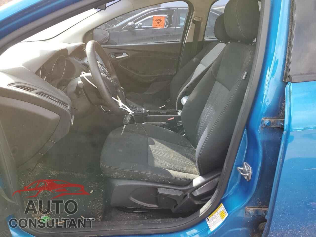 FORD FOCUS 2015 - 1FADP3F26FL270936
