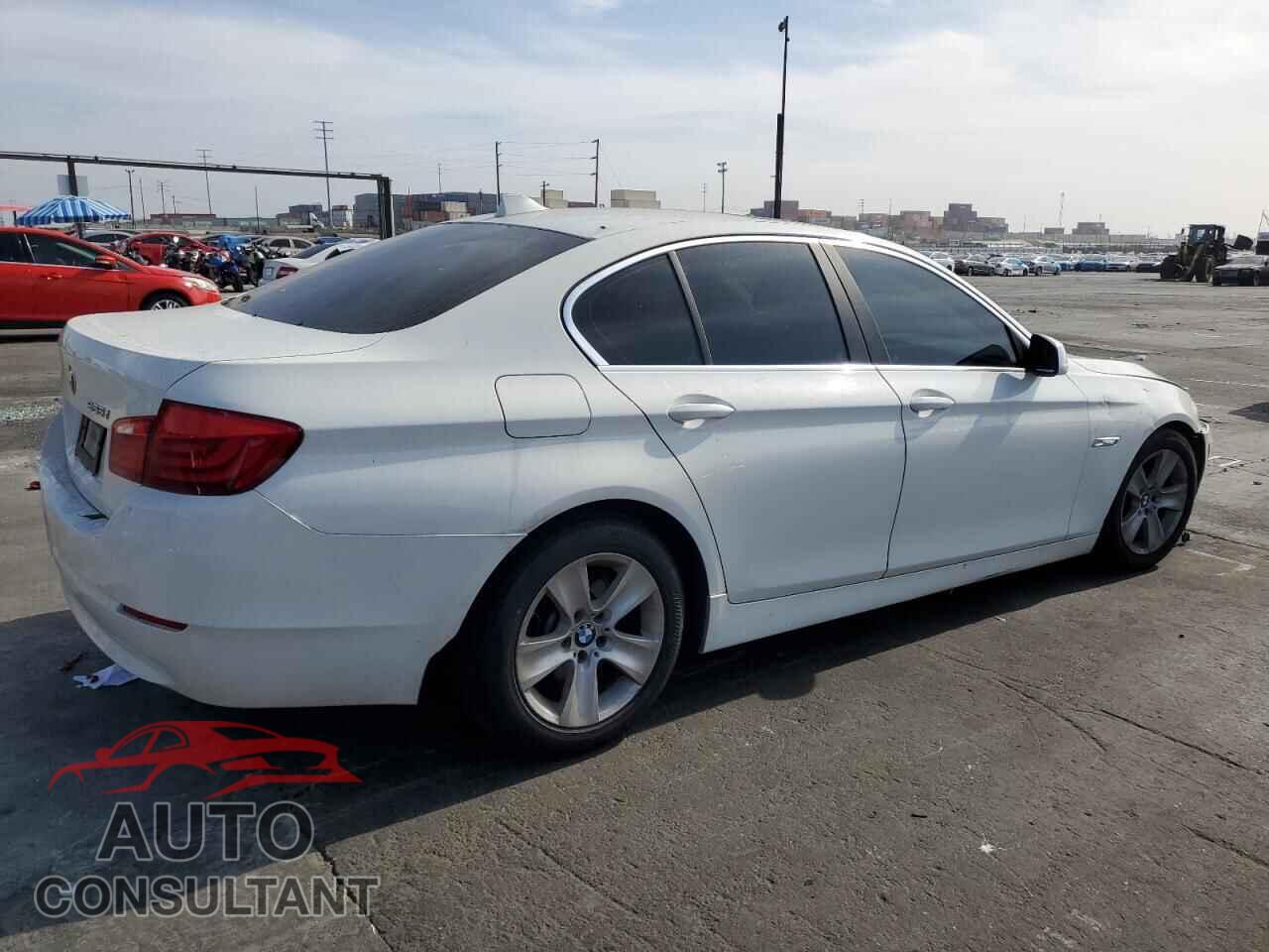 BMW 5 SERIES 2011 - WBAFR1C56BC672320