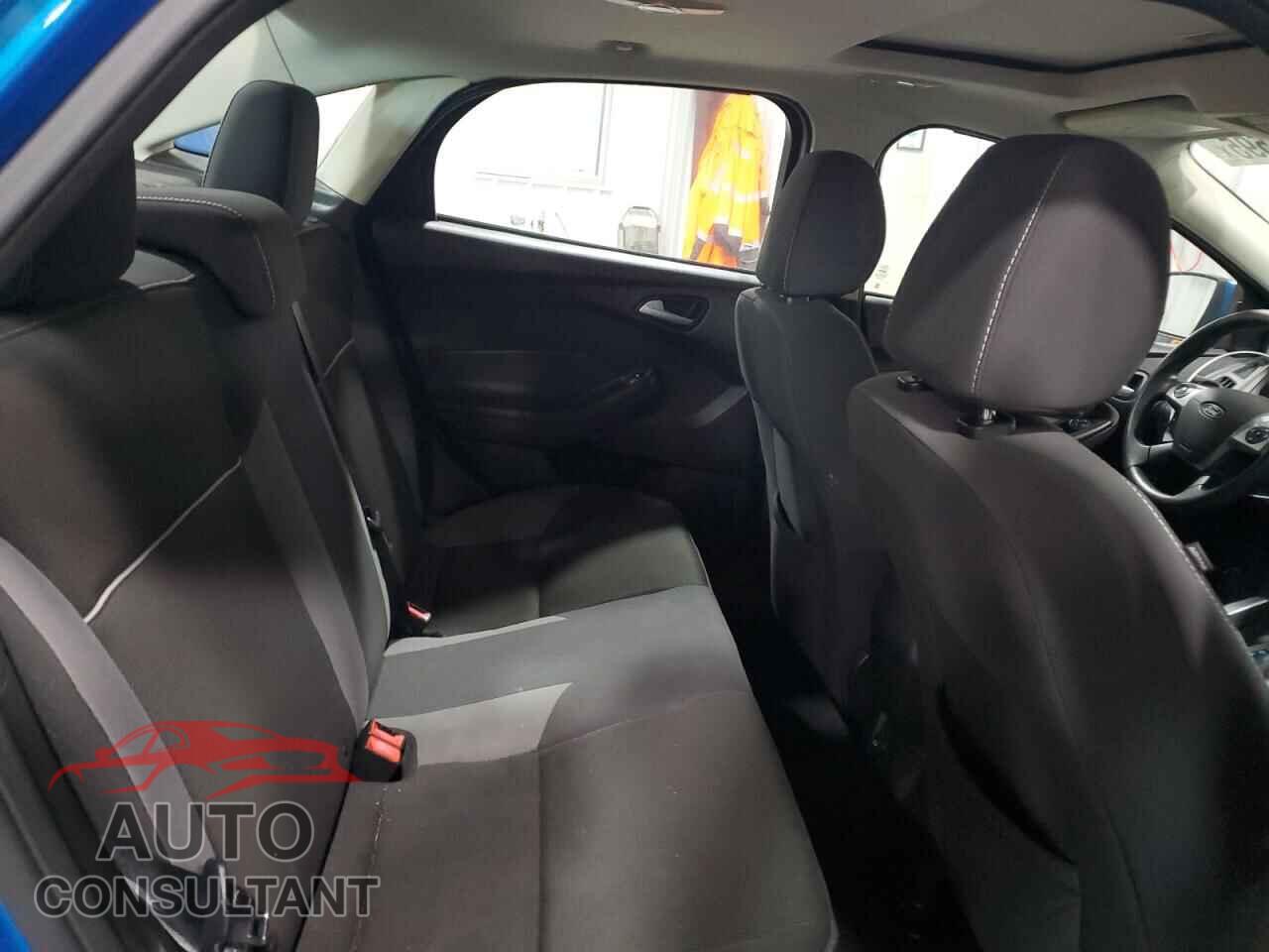 FORD FOCUS 2014 - 1FADP3F2XEL167047