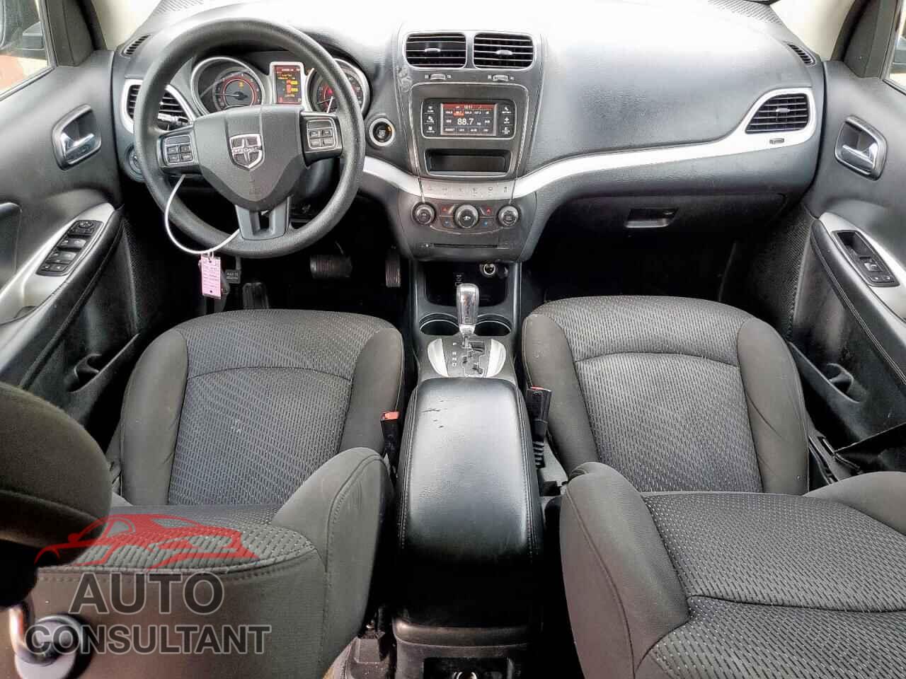 DODGE JOURNEY 2017 - 3C4PDCBG3HT528032