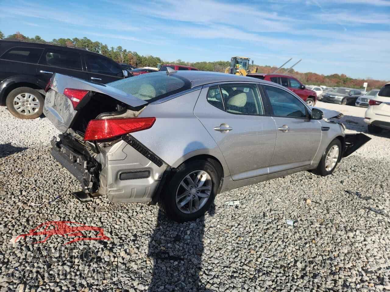 KIA OPTIMA 2013 - KNAGM4A76D5352172