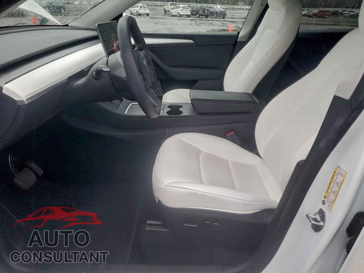 TESLA MODEL Y 2023 - 7SAYGAEE4PF945427