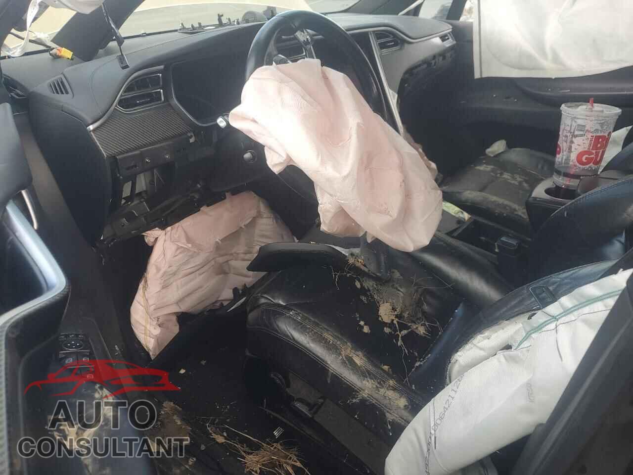 TESLA MODEL X 2016 - 5YJXCAE2XGF004882