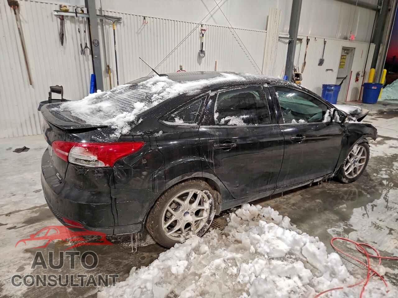FORD FOCUS 2015 - 1FADP3F26FL357137