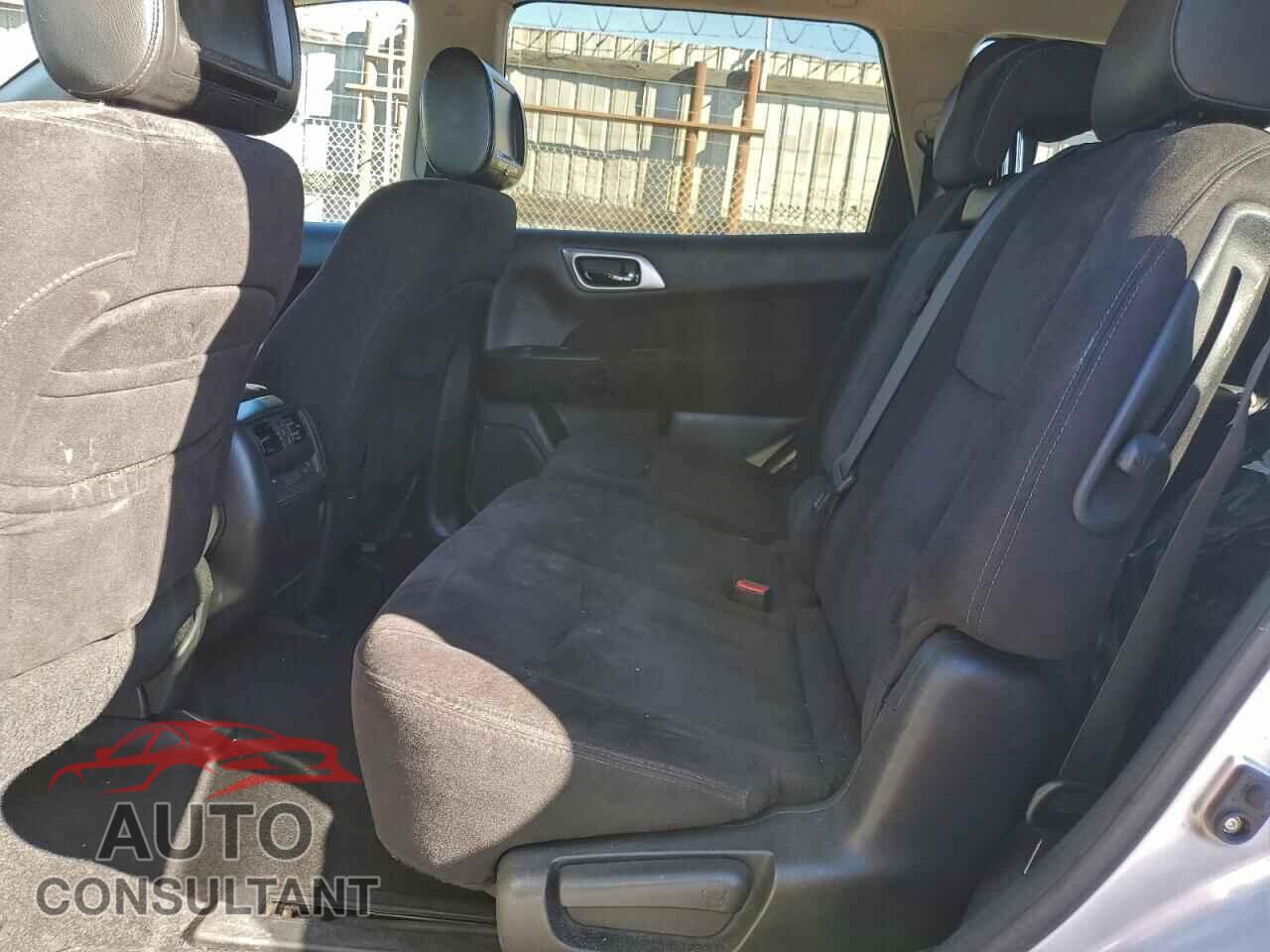 NISSAN PATHFINDER 2013 - 5N1AR2MN3DC672601
